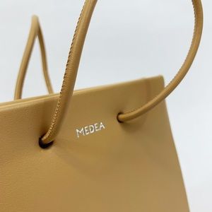 MEDEA Prima Sand Short Leather Tote